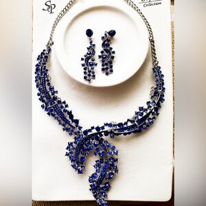 Blue rhinestone with earrings